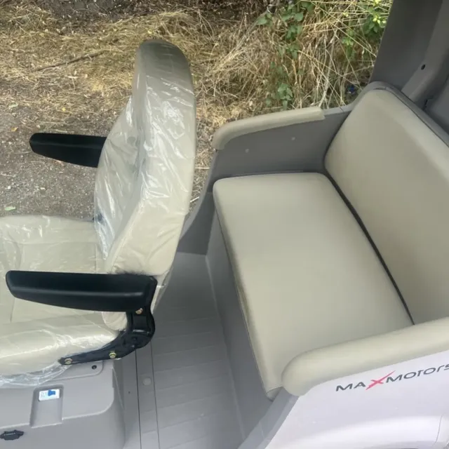 Електрическа триколка триместна MaxMotors Luxury BUS Ivory - Image 11