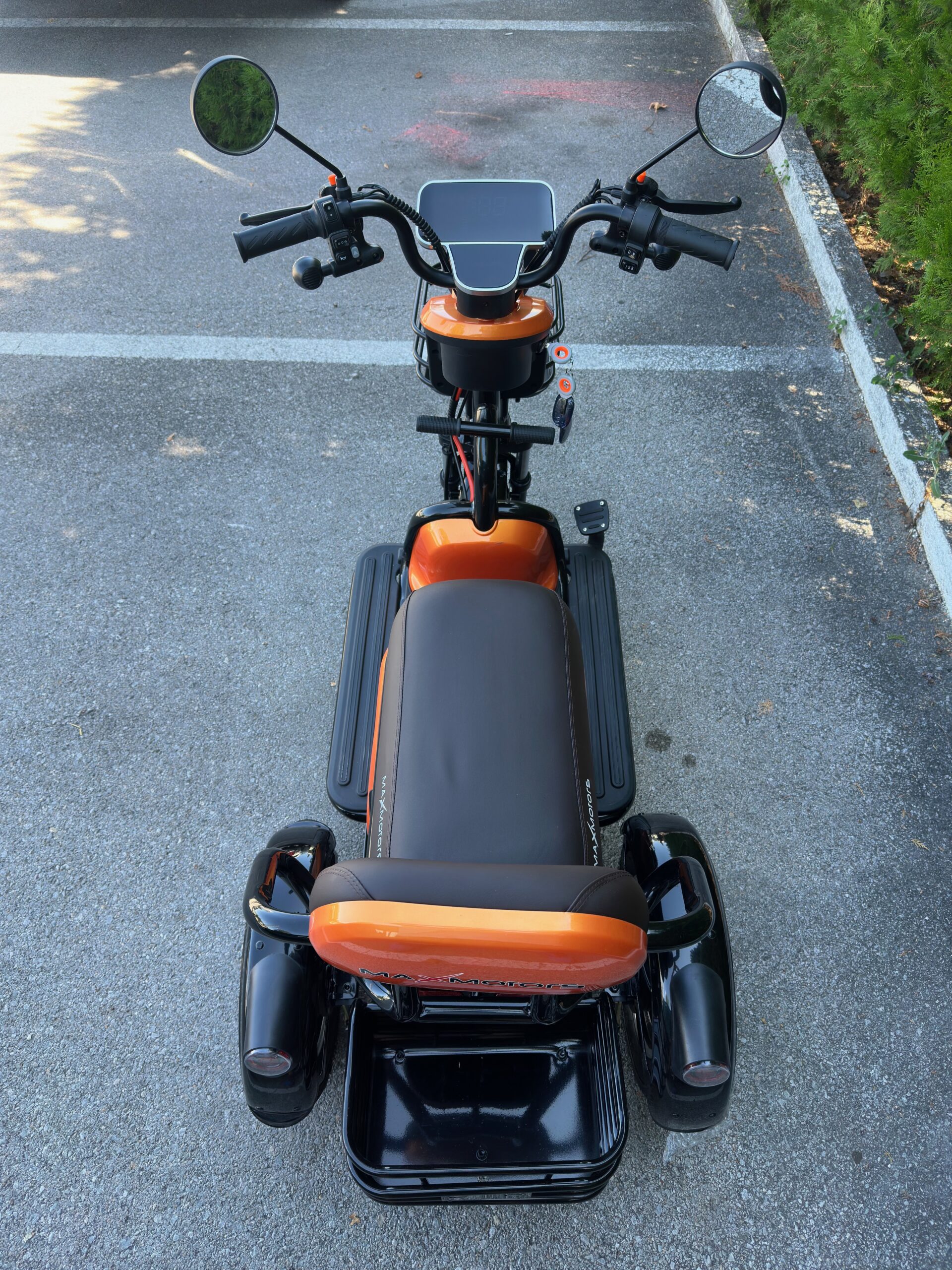 Двуместна електрическа триколка MaxMotors Grand Pudding 2000W 60V-25Ah Orange - Image 4